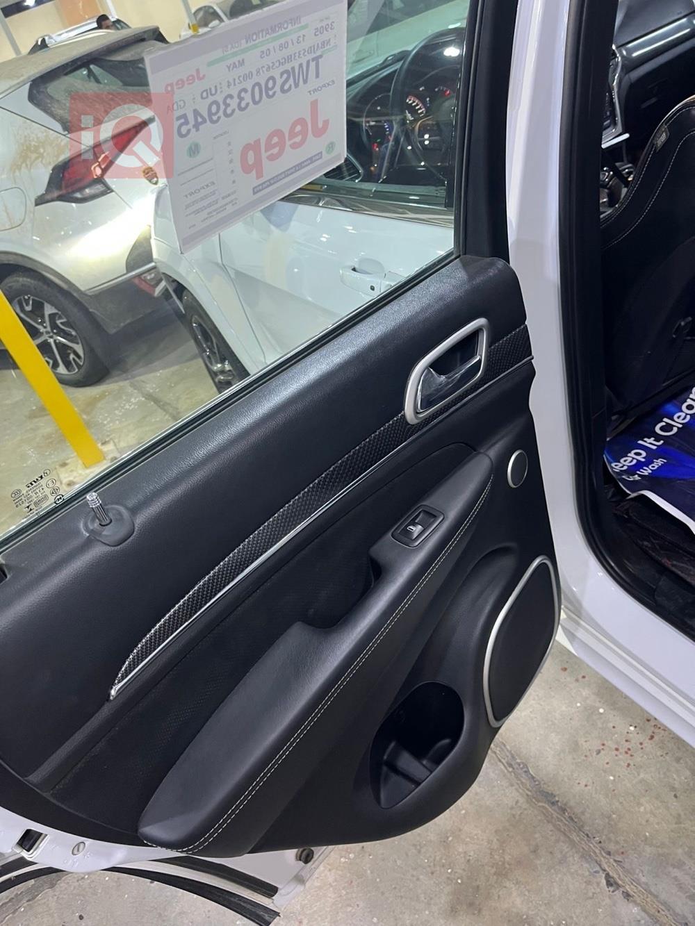 جيب جراند شيروكي